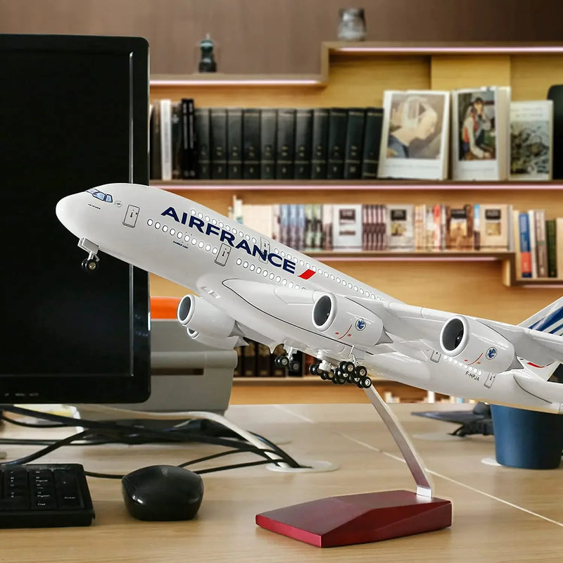 Miniatura Avião Airbus A380 Air France Com Luz LED e Rodas, Escala 1:160