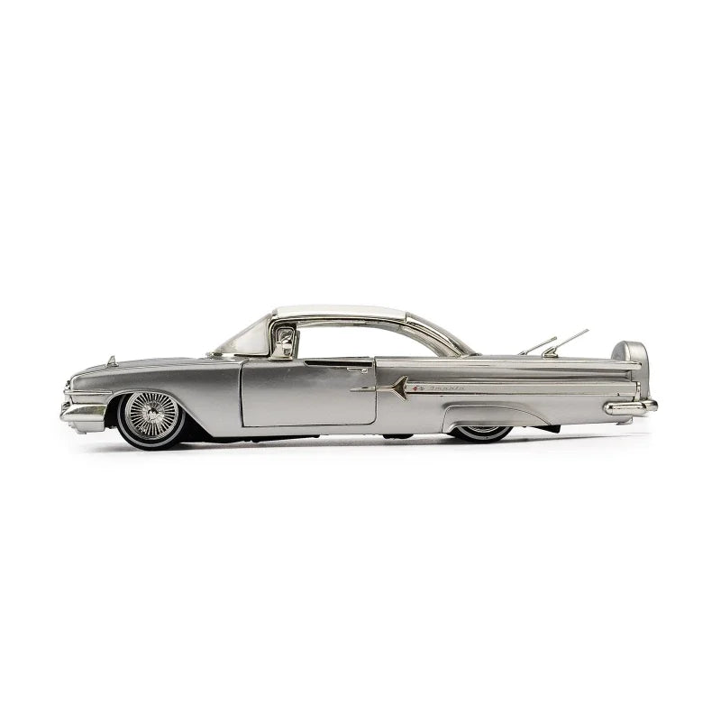 Miniatura CHEVY IMPALA 1960 Escala 1:24